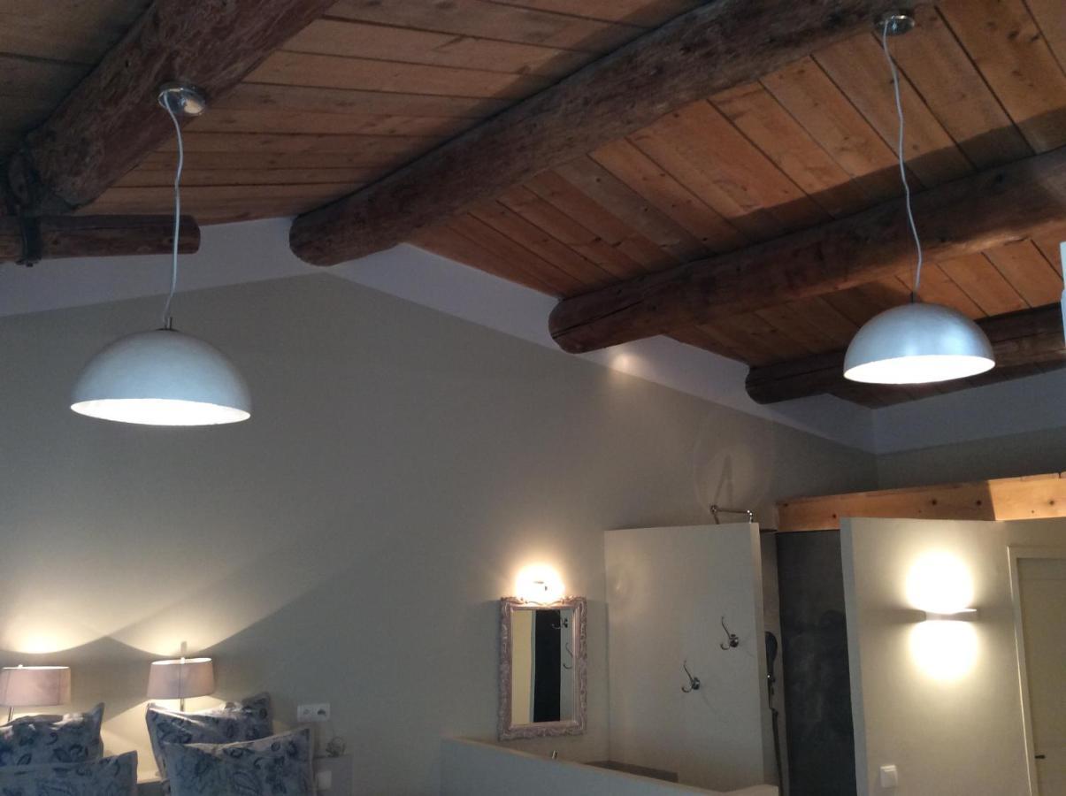Le Moulin Des Pinchinats Bed and Breakfast Aix-en-Provence Exterior foto